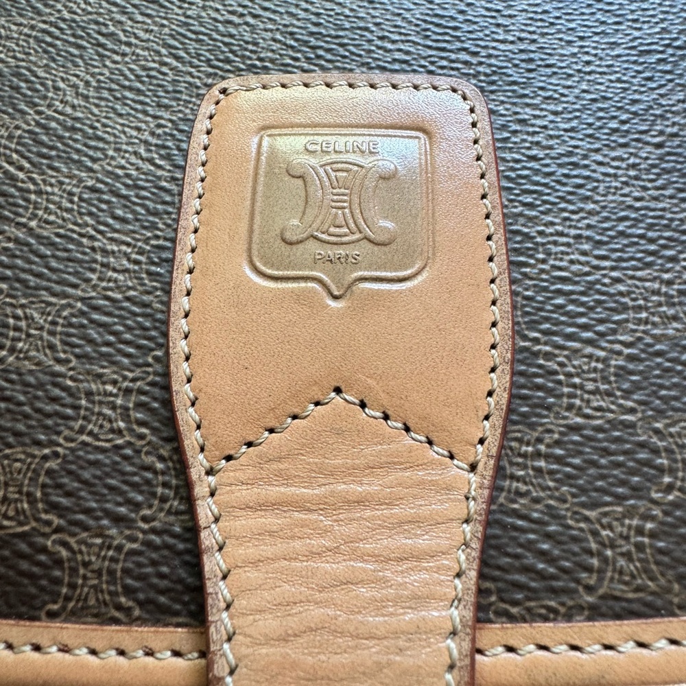 Vintage Celine Brown Leather Saddle Crossbody with Tan Trim - Picture 3 of 16